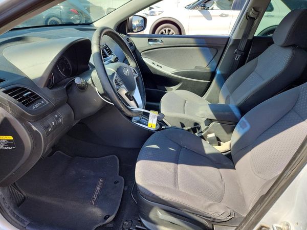 2012 HYUNDAI ACCENT — DENT