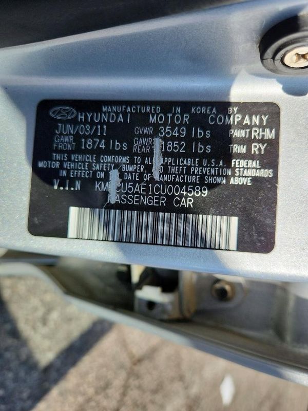 2012 HYUNDAI ACCENT — VINS