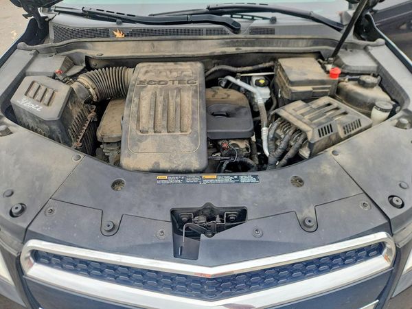 2015 CHEVROLET EQUINOX 1LT — Engine bay