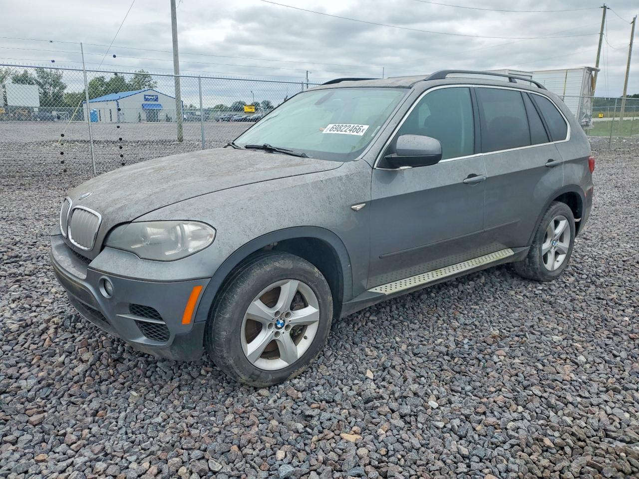 2012 BMW X5 xDrive50i — Front 3/4