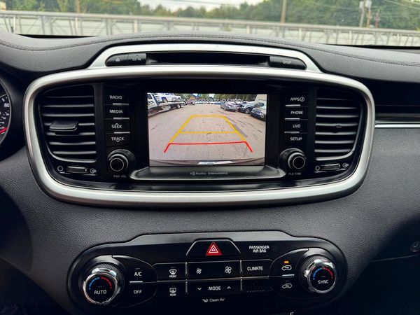 2017 KIA SORENTO L, LX