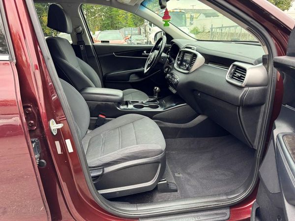 2017 KIA SORENTO L, LX