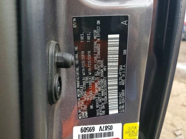 2014 TOYOTA SIENNA — VINS