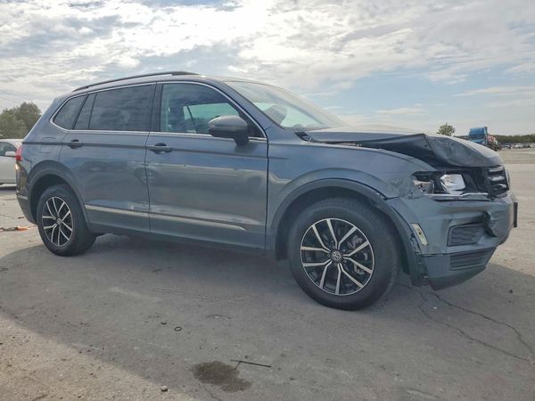 2021 VOLKSWAGEN TIGUAN SE, SE R-Line Black, SEL — Passenger 3/4