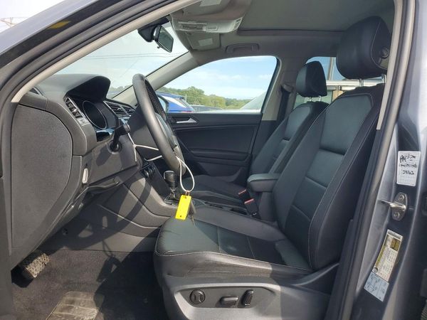 2021 VOLKSWAGEN TIGUAN SE, SE R-Line Black, SEL — DENT