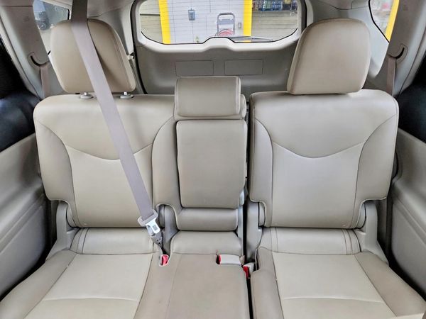 2012 TOYOTA PRIUS — SUVN