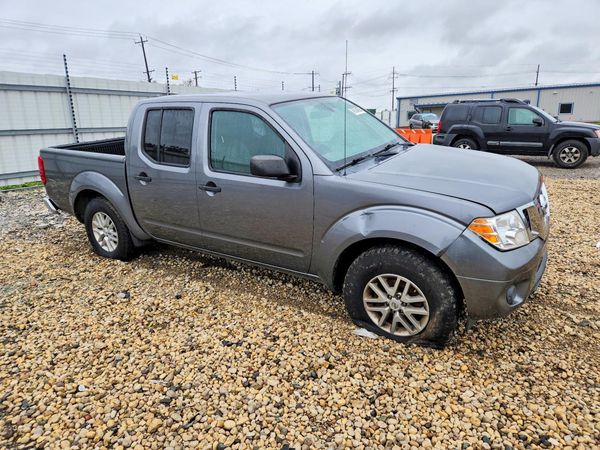 2019 NISSAN FRONTIER — Passenger 3/4
