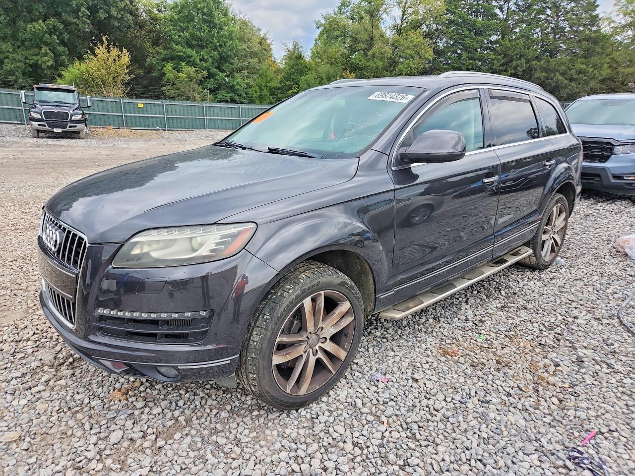 2013 AUDI Q7 Prestige — Front 3/4