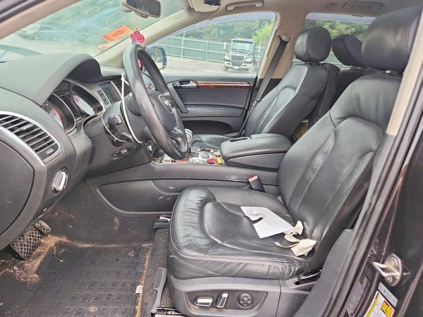 2013 AUDI Q7 Prestige — DENT
