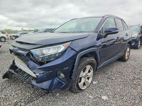 2019 TOYOTA RAV4 — DSFA — Front 3/4