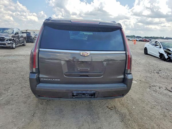 2020 CADILLAC ESCALADE Luxury — DIRR