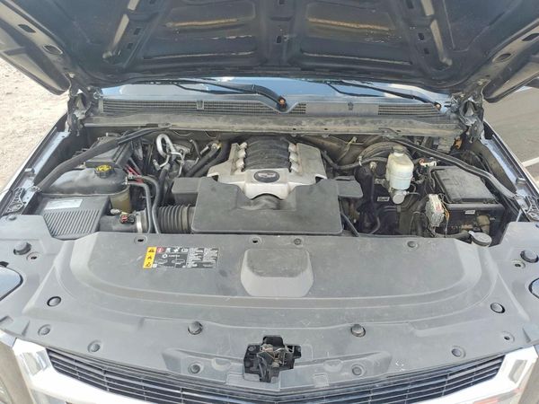 2020 CADILLAC ESCALADE Luxury — Engine bay