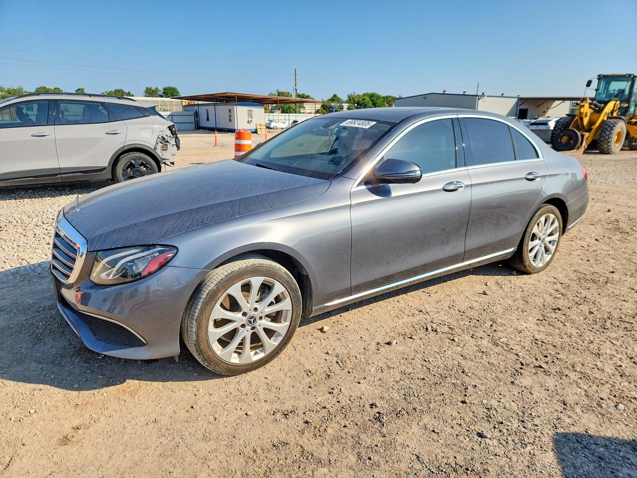 2019 MERCEDES-BENZ E-CLASS E300 — Front 3/4