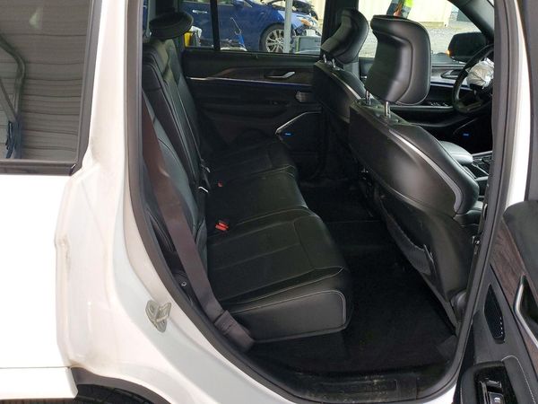 2023 JEEP CHEROKEE Overland — PSRS