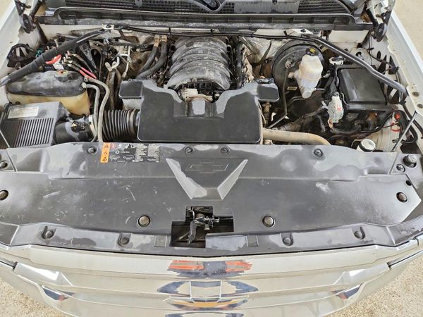 2017 CHEVROLET SILVERADO Work Truck/LS/Fleet/Base — Engine bay