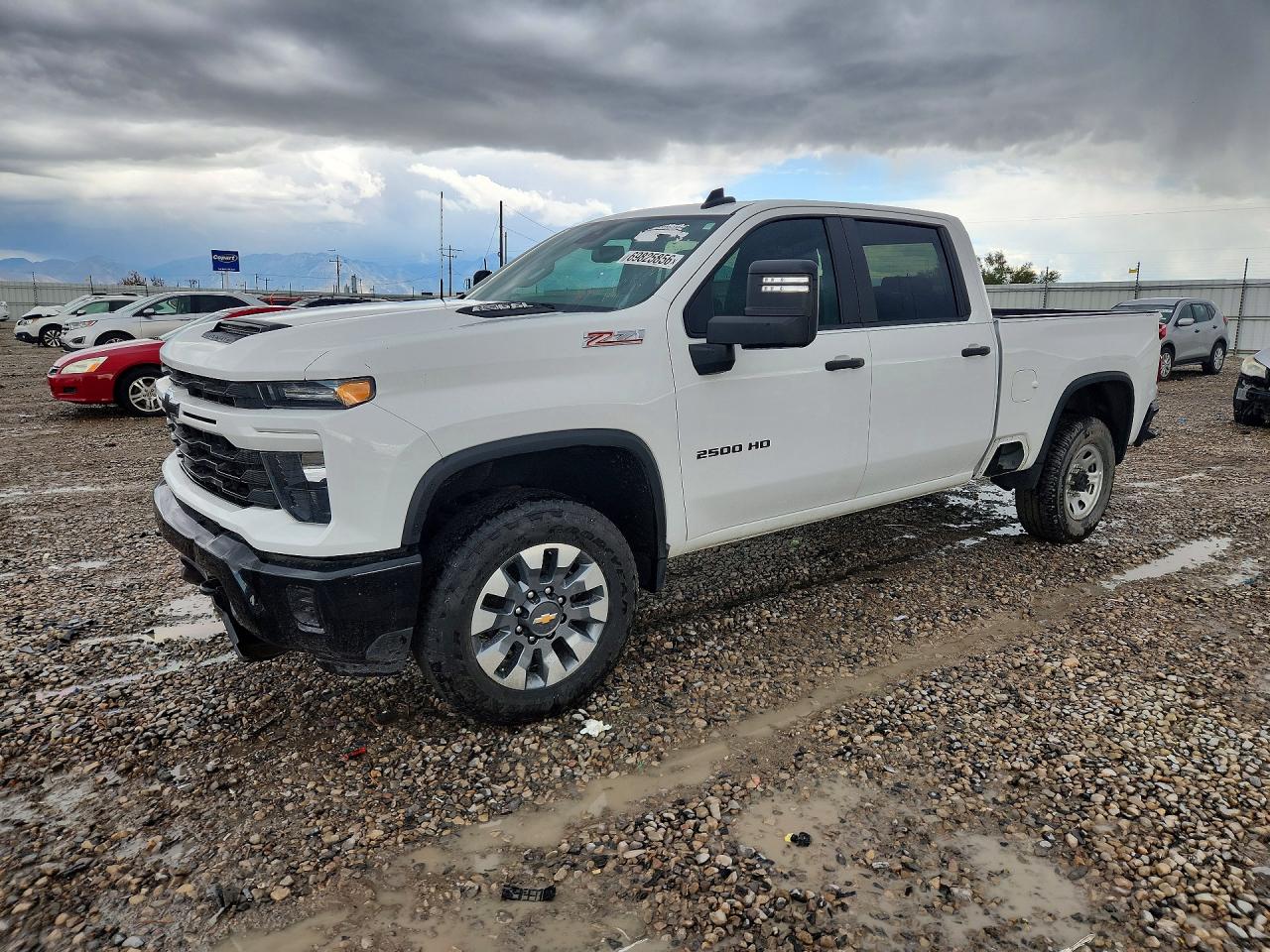 2024 CHEVROLET SILVERADO Custom — Front 3/4