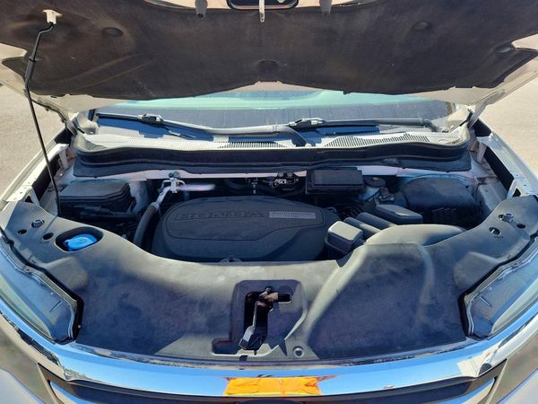 2018 HONDA PILOT EXL — Engine bay
