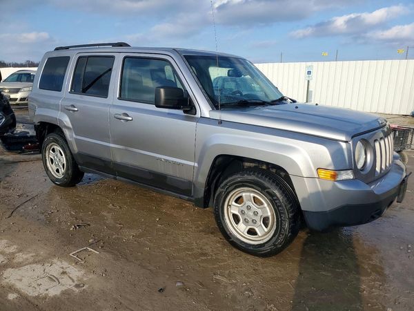 2016 JEEP PATRIOT — Passenger 3/4
