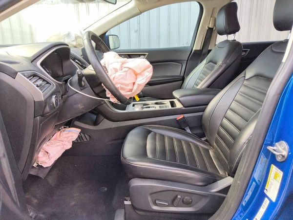 2021 FORD EDGE — DENT