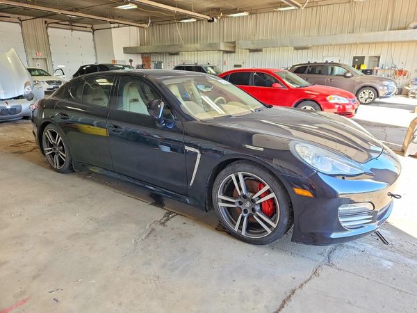 2012 PORSCHE PANAMERA S (2WD), 4S (4WD) — Passenger 3/4