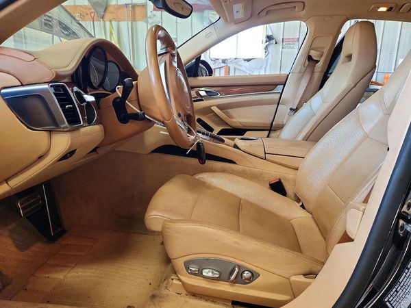 2012 PORSCHE PANAMERA S (2WD), 4S (4WD) — DENT