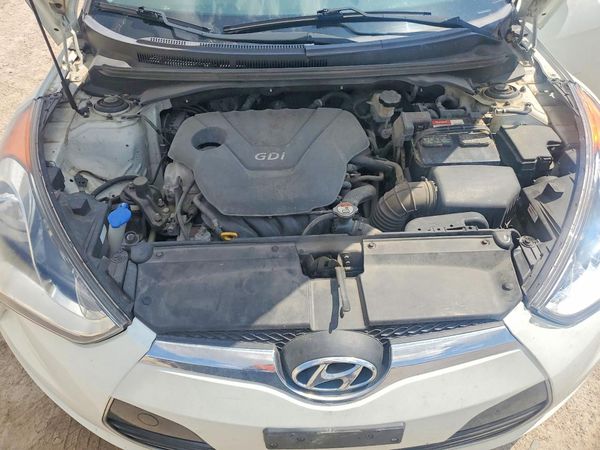 2012 HYUNDAI VELOSTER GLS(Middle grade) — Engine bay