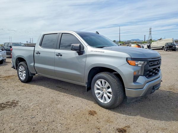 2025 CHEVROLET SILVERADO Custom — Passenger 3/4