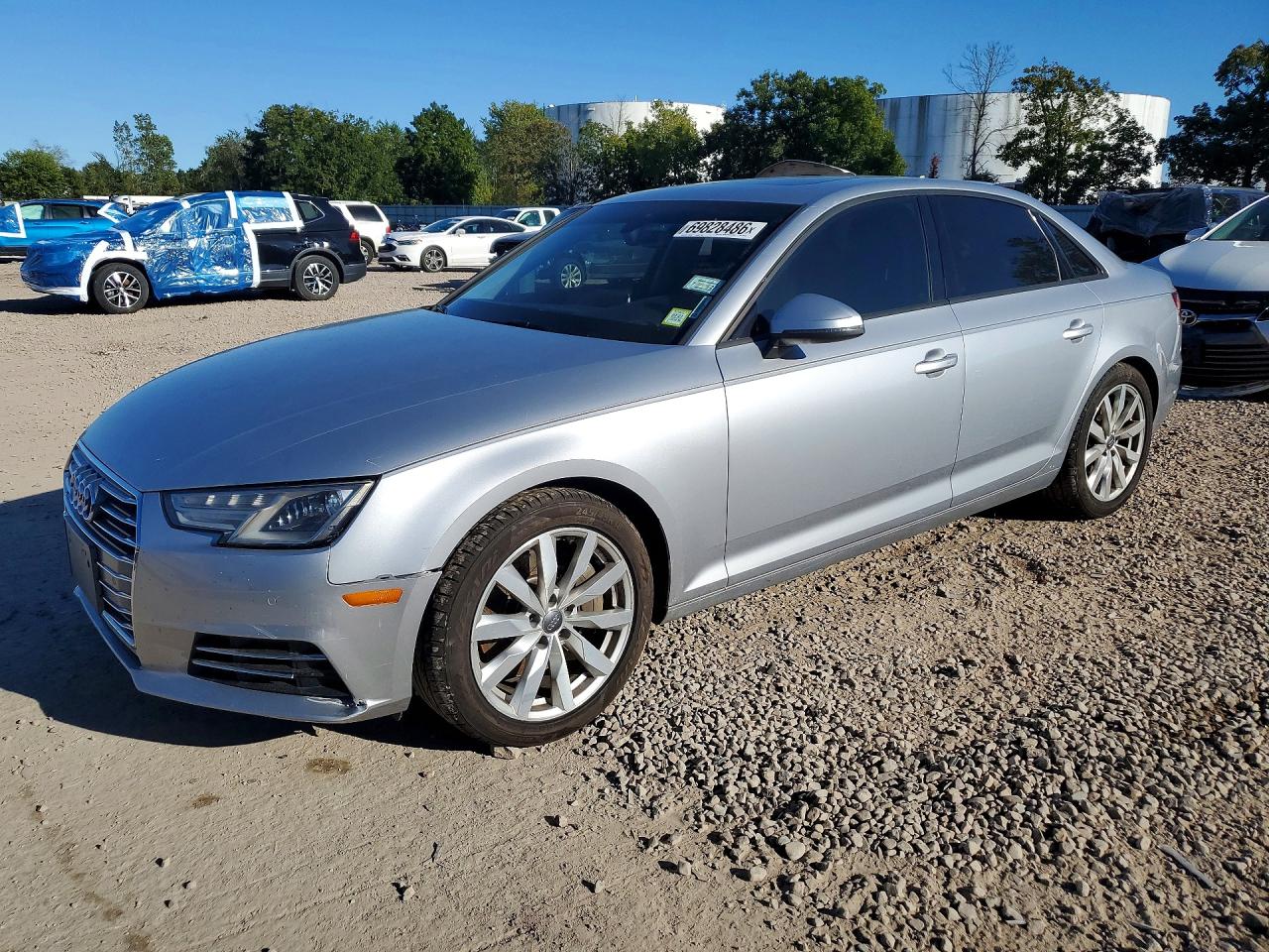 2017 AUDI A4 quattro Premium — Front 3/4