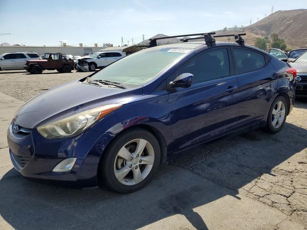 2013 HYUNDAI ELANTRA — DSFA — Front 3/4