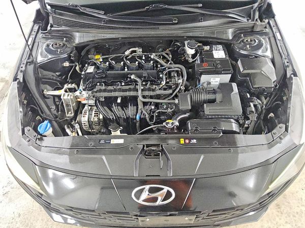 2021 HYUNDAI ELANTRA Blue — Engine bay