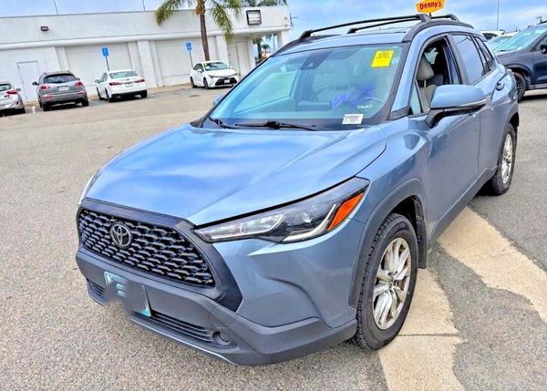 2022 TOYOTA COROLLA CROSS LE