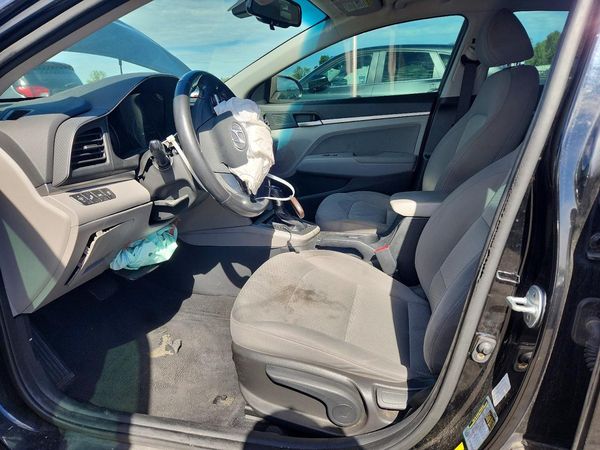 2019 HYUNDAI ELANTRA — DENT