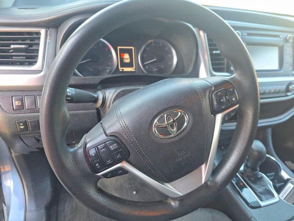 2017 TOYOTA HIGHLANDER LE/LE Plus