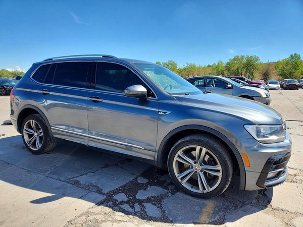 2018 VOLKSWAGEN TIGUAN SE, 4Motion SEL — Passenger 3/4