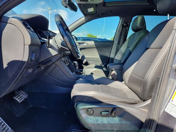 2018 VOLKSWAGEN TIGUAN SE, 4Motion SEL — DENT