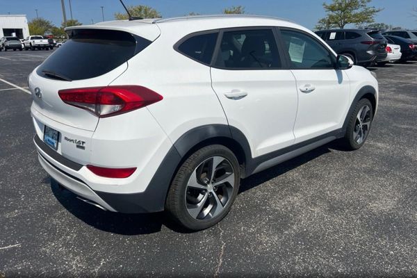 2017 HYUNDAI TUCSON