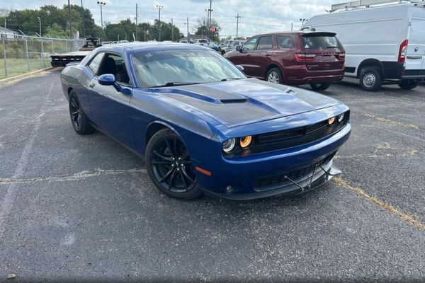 2017 DODGE CHALLENGER