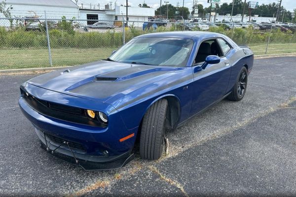 2017 DODGE CHALLENGER SXT