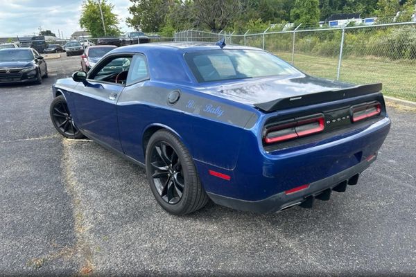 2017 DODGE CHALLENGER SXT