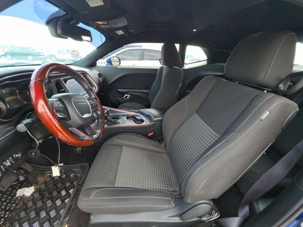 2017 DODGE CHALLENGER SXT