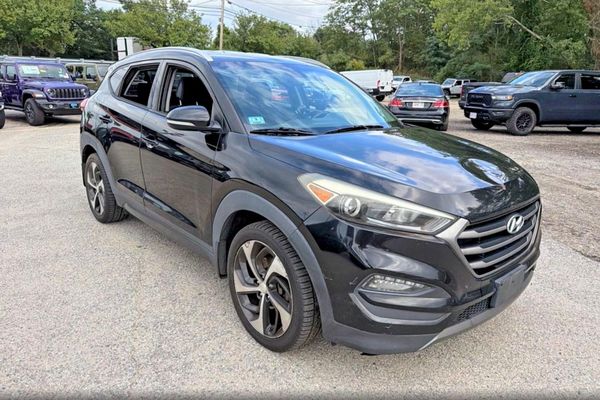 2016 HYUNDAI TUCSON