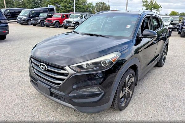2016 HYUNDAI TUCSON