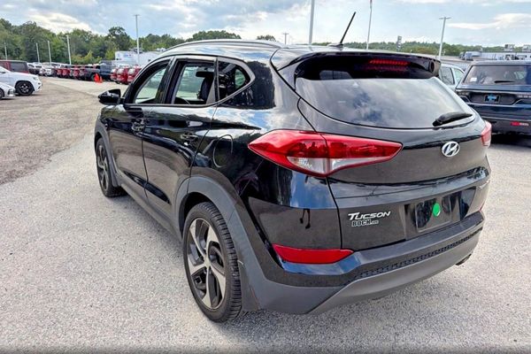 2016 HYUNDAI TUCSON