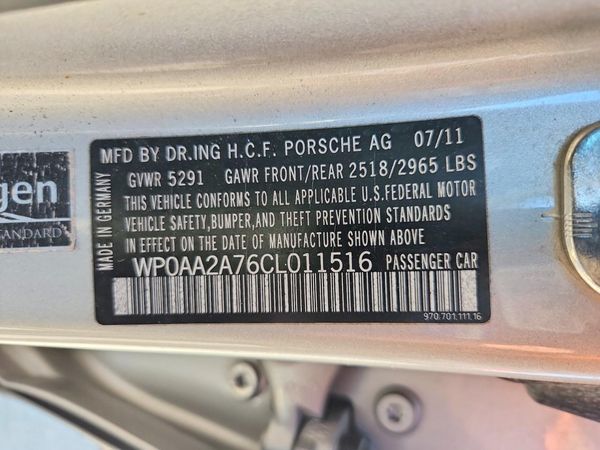 2012 PORSCHE PANAMERA Base (2WD), 4 (4WD) — VINS