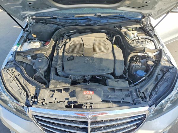2016 MERCEDES-BENZ E-CLASS E350-4M — Engine bay