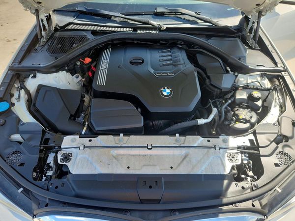 2020 BMW 330XI xDrive NA — Engine bay