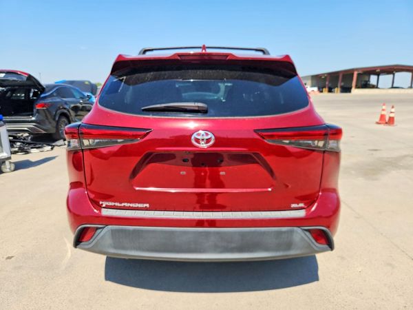 2022 TOYOTA HIGHLANDER XLE — DIRR
