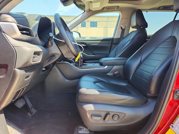 2022 TOYOTA HIGHLANDER XLE — DENT