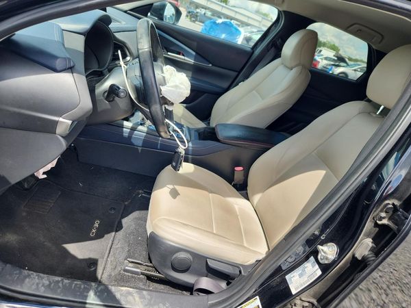 2020 MAZDA CX-30 Select Pkg — DENT