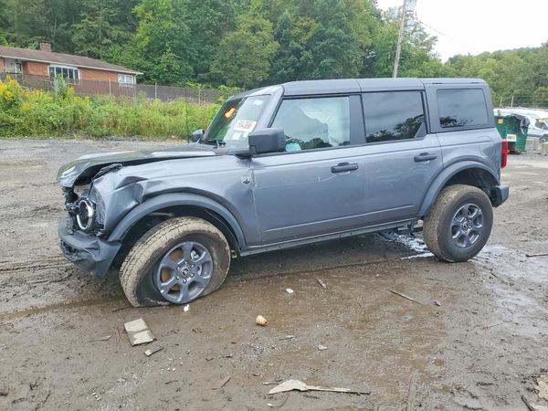 2026 FORD BRONCO Big Bend — Front 3/4